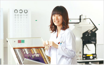 イメージ：視能訓練士